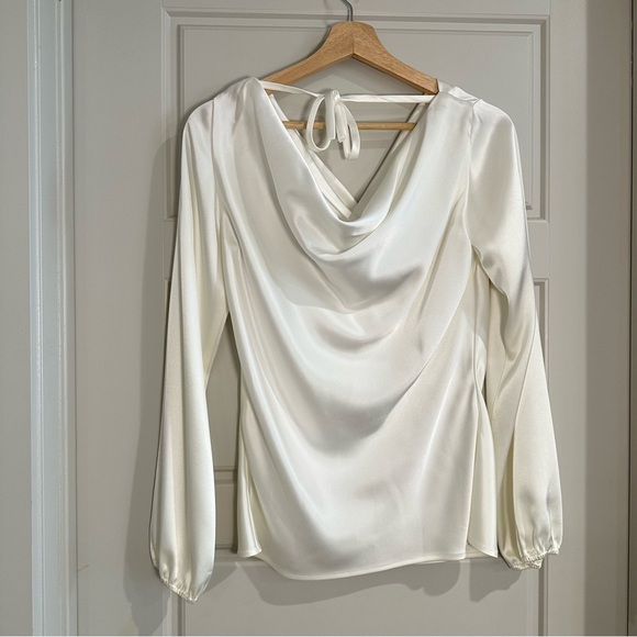 ST.‎ JOHN Satin Cowl Neck Liquid Cloud Long Sleeve Blouse Size 4 - Picture 3 of 7